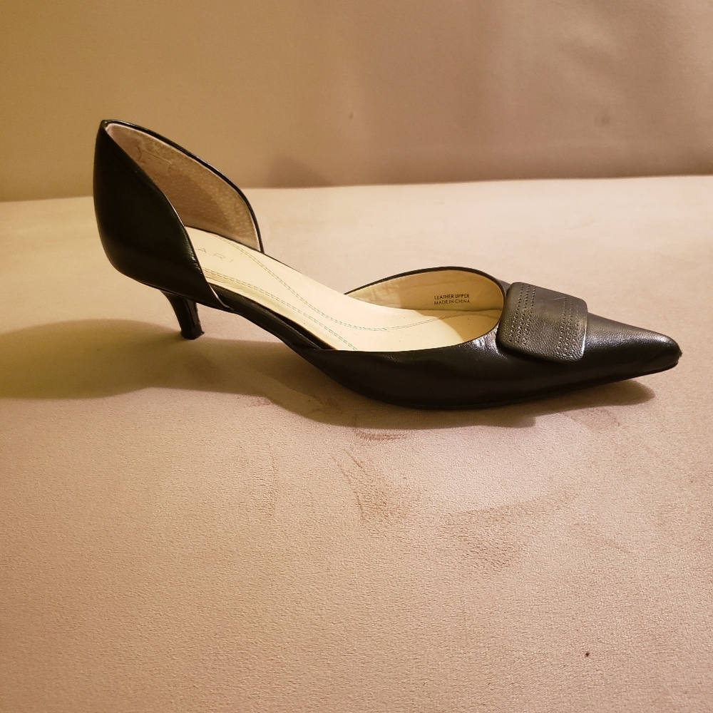 Shoes - Picture 4 of 4